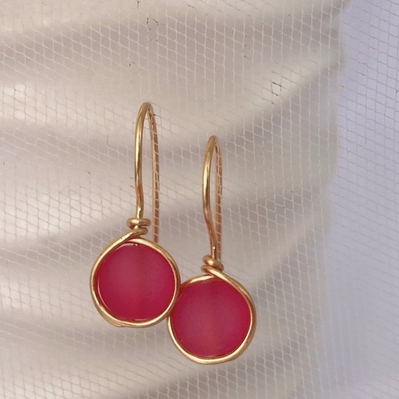 PINK & Gold Minimalist Wire Wrapped Earrings - Picture 1 of 13